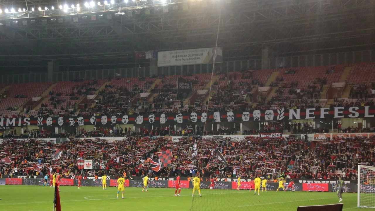 Nefer Tükenmiş Nefeslere Pankartı