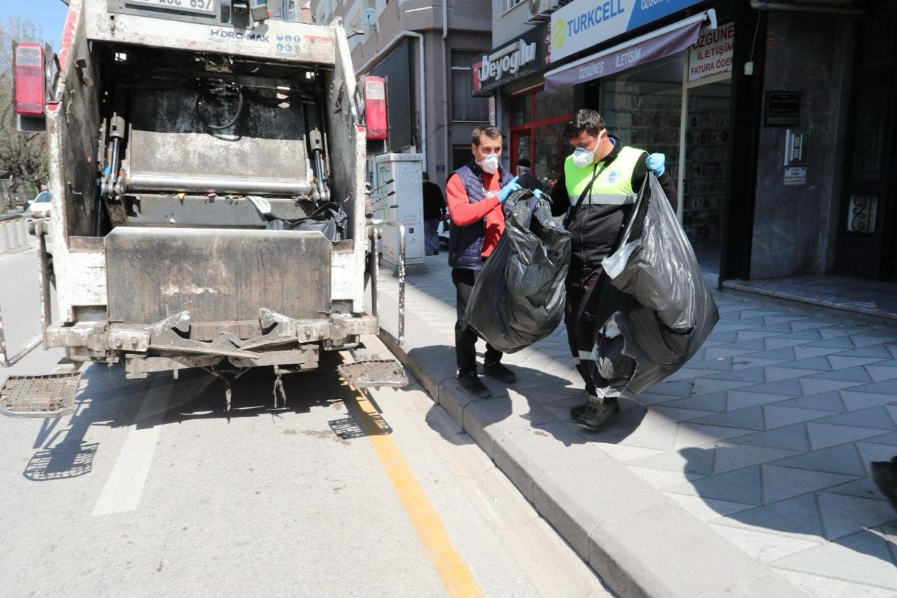 Cop Ev Temizlendi
