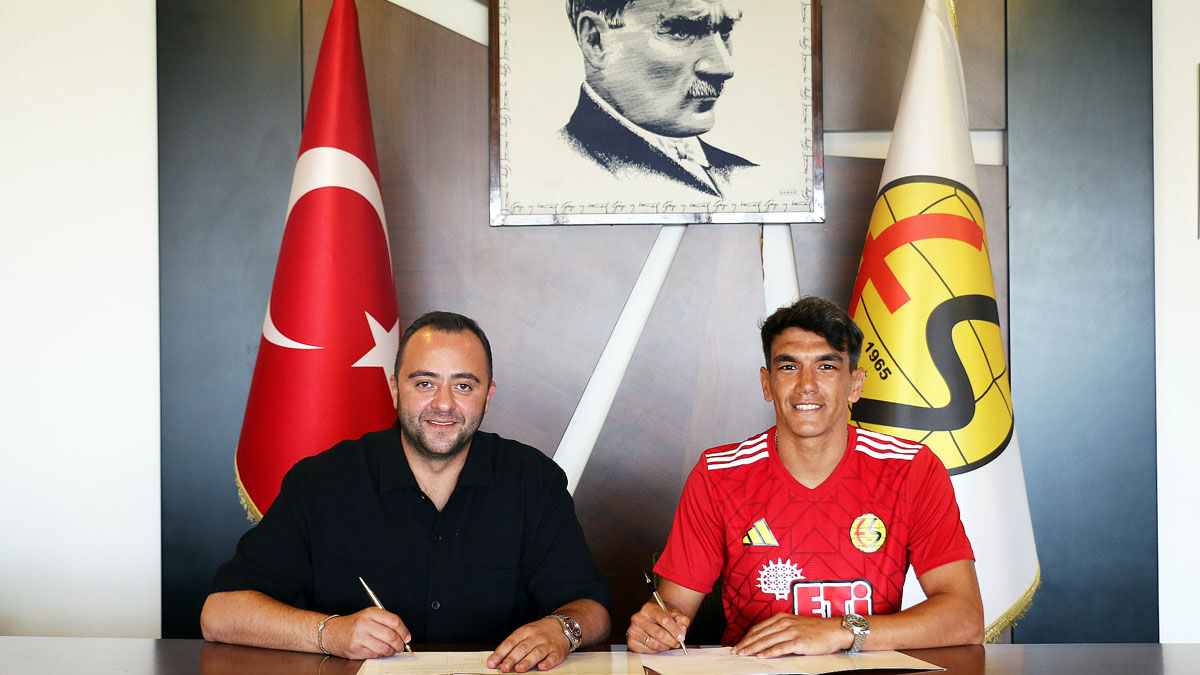 Eskişehirspor Akın Akman Ayrıldı