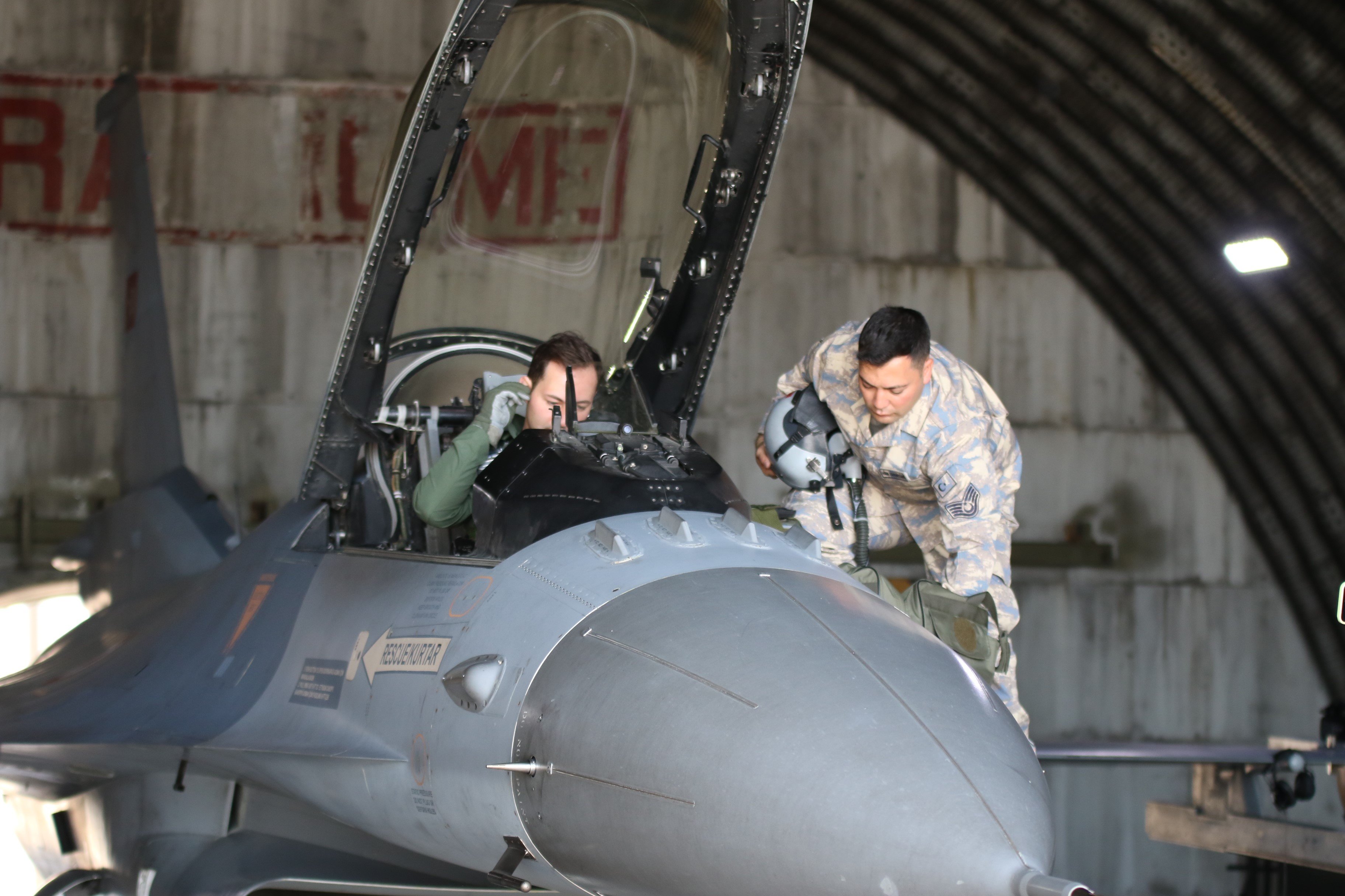 f-16-1