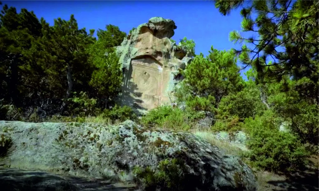 Areyastis Anıtı, Eskişehir 2