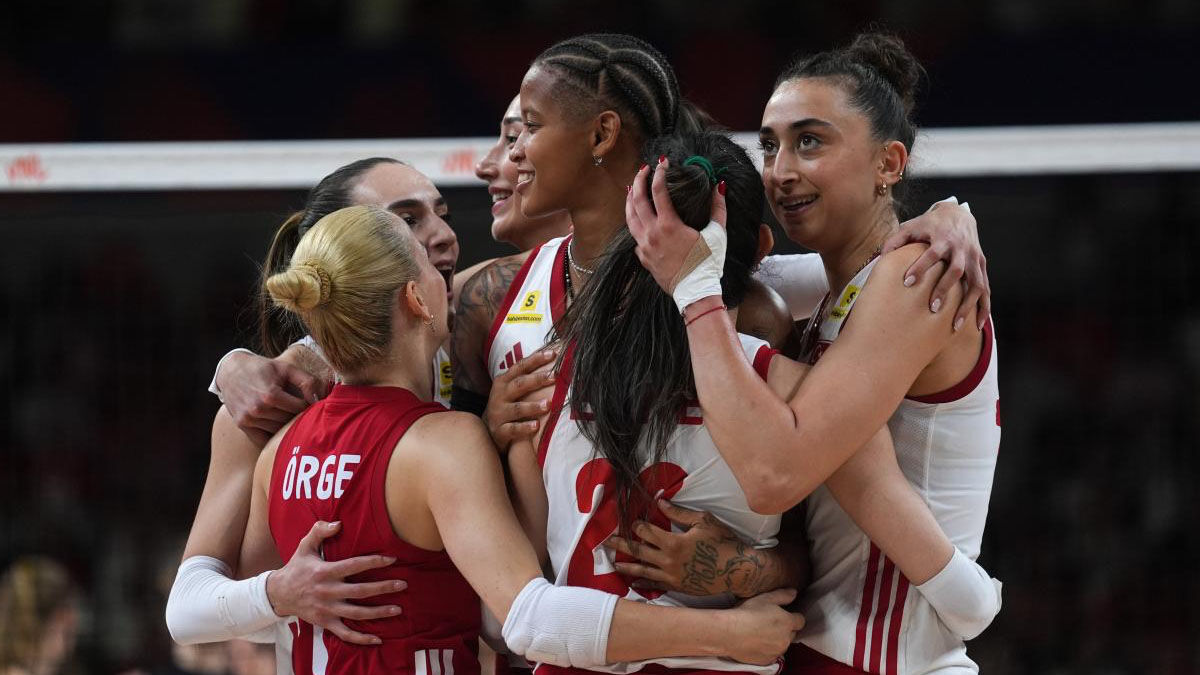 Şampiyonuz: Filenin Sultanları Final Maçında Brezilya'yı 3-1 Mağlup Etti