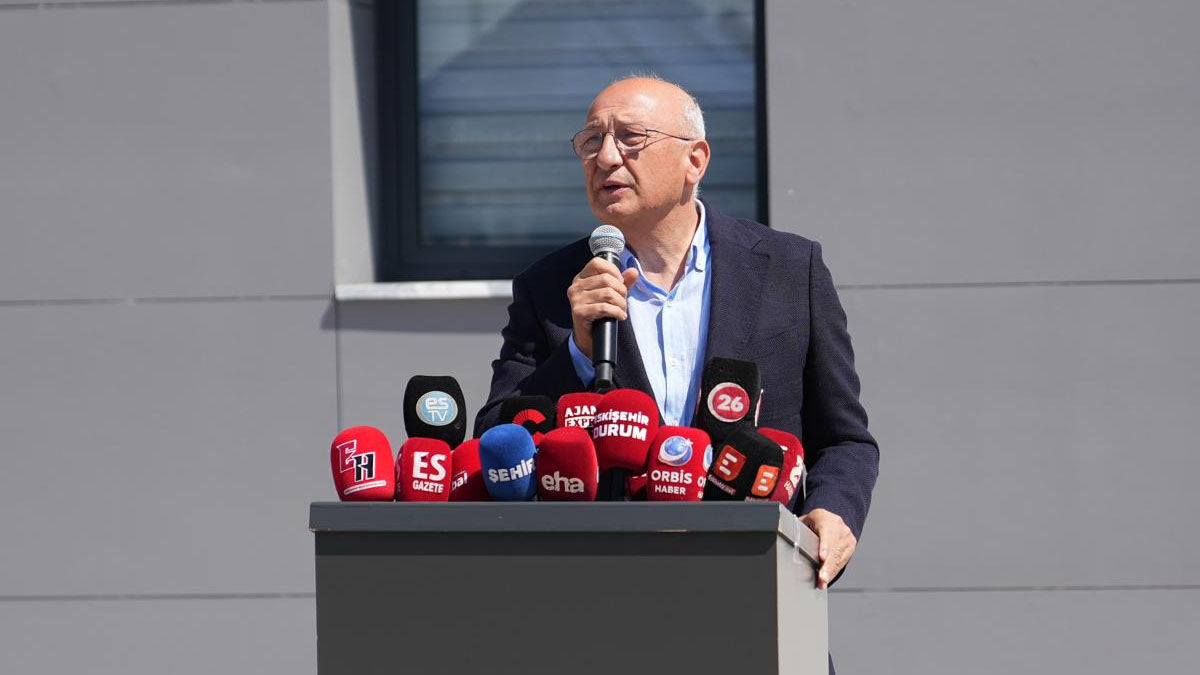 Utku Çakırözer Açılış