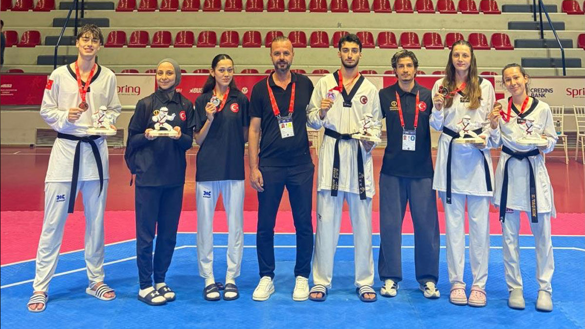 Anadolu Üniversitesi Öğrencileri Avrupa Dövüş Şampiyonası’nda Dereceye Girdi