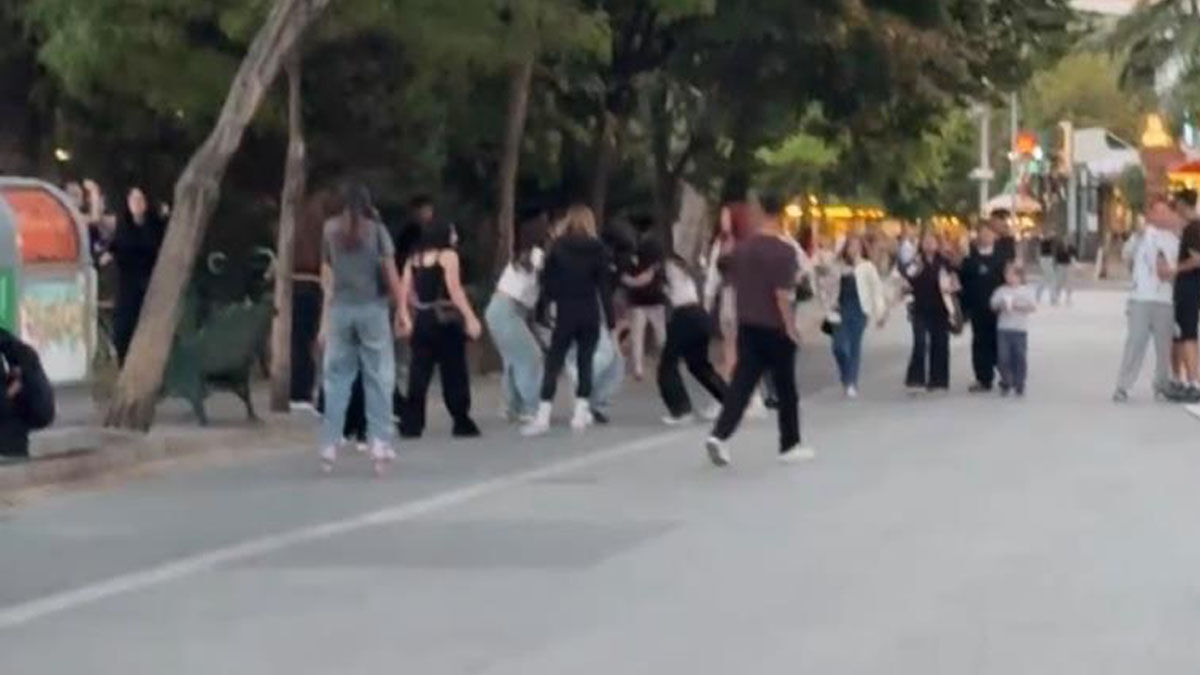 Eskişehir’de Kız Çocukları Saç Saça Baş Başa Kavga Etti