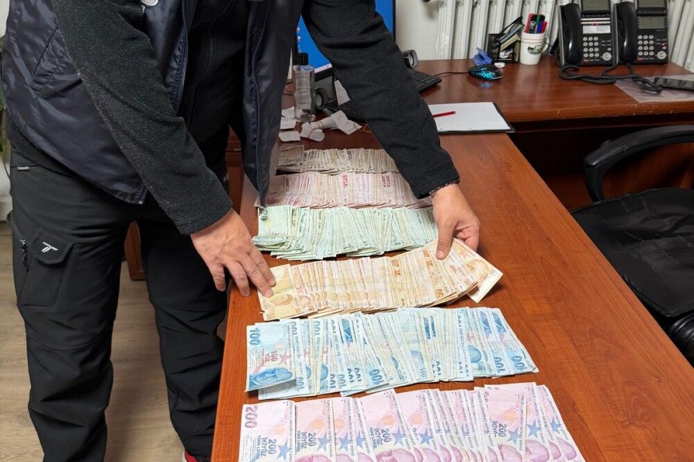 Eskişehir’de Dilencinin Üzerinden 19 Bin Lira Çıktı