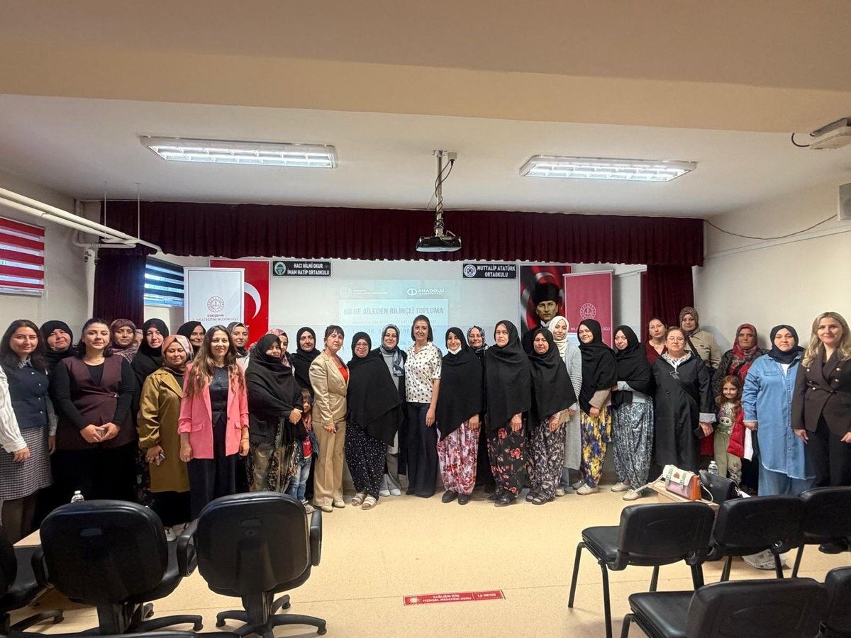 Eskişehir’de Velilere Çocuklarda Benlik Saygısı Semineri