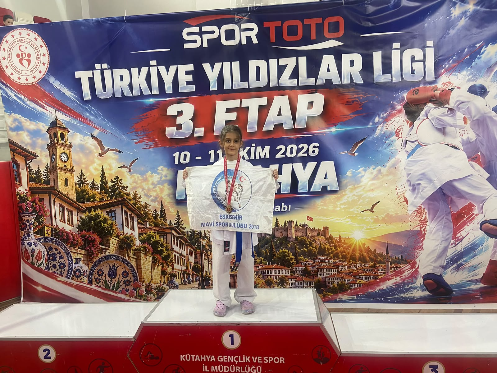Eskişehirli Karateciler Türkiye Yıldızlar Ligi’nde 17 Madalya Kazandı